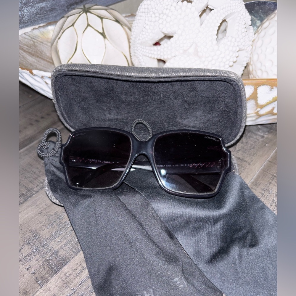CHANEL Acetate Square CC Sunglasses 5385-A in Black​​​ - Picture 7 of 13
